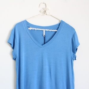 Z Supply Tops - NWT Z Supply The Modern V Neck Tee Z Supply Tops - NWT Z Supply The Modern V Neck Tee
